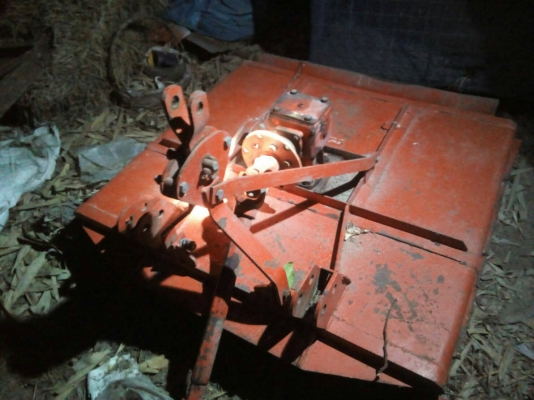 เครื่องตัดหญ้า1.2ติดท้ายรถไถสภาพสวยมาก