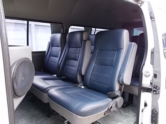 ืnissan urvan หลังคาสูง เครื่องดีเชล3.0zdi ปี2006 เบาะ3แถว รถมือแรก ตัวถังบาง