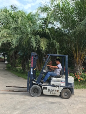 ขายFORKLIFT KOMATSU FG15-15(1.5ตัน)(AUTO) สวยเดิมจากญี่ปุ่น ยังไม่เคยใช้ในไทย 125,000เท่านั้น!!