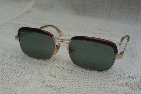 แว่นตาเทพเจ้าของชาวเยอรมัน ยุค &#039;60s โกลด์ฟิลด์ 12 K คลับมาสเตอร์ที่สวมใส่แล้วเท่ที่สุดในโลก ! ร