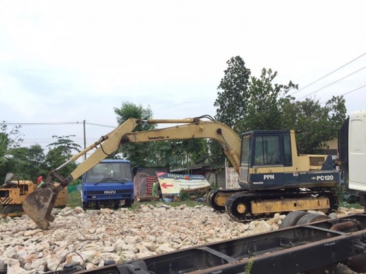 PC 120-3 ไฟฟ้าครบ ใช้งาน2,7xxชั่วโมง รถนอกสภาพพร้อมใช้งานเร็วไว พึ่งเปลี่ยนช่วงล่างที่ศูนย์มา ราคา 400,000- ซื้อไปใช้ได้เลยเอกสารซื้อขาย ดูรถพุทธมณฑลสาย5 โทร 083-076-8543 กัน