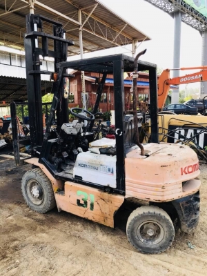 ขาย 180,000 บาท โฟลค์ลิฟต์KOMATSU 2 ตัน เสาสูง 3เมตร เครื่องดีเชล พร้อมใช้  รถอยู่ จ.ปทุมธานี โทร&amp;ไอดีไลน์ 0610710295