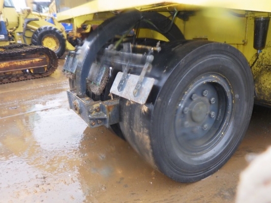 รถบด 7 ล้อยาง KANTO PW20WA เครื่อง ISUZU 6BG1 FROM JAPAN สนใจติดต่อ 063-9316985 ID LINE : 0639316985 ครับ