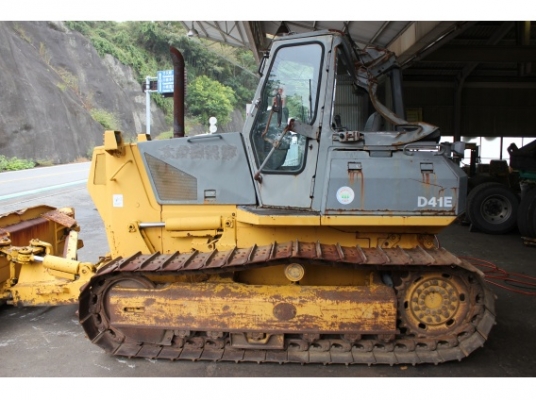 ขาย D41E-6 ตามสภาพ 062-709-1747