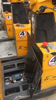 ขายรถลากจูงยี่ห้อจัมโบ ใช้ไฟฟ้า. ขายตามสภาพ0877477672