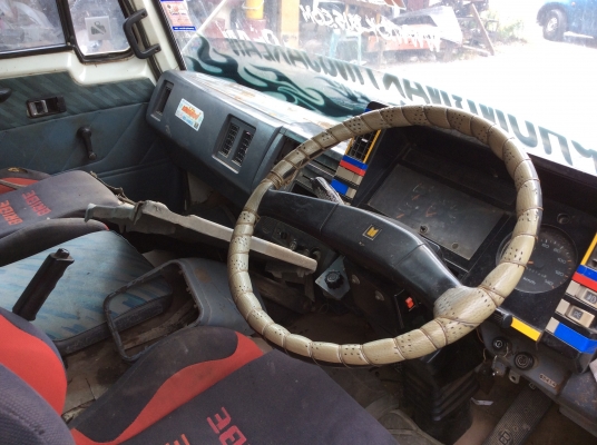 ขาย หัวสิบล้อ อีซูซุ ร็อคกี้  อุปกรณ์ครบ ไม่ผุ มีคันเกียร์ ตีนเหยียบทิฟฟี่ ขาดีดหน้า ขาค่ำหลัง พร้อมใช้