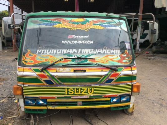 ขาย หัวสิบล้อ อีซูซุ ร็อคกี้  อุปกรณ์ครบ ไม่ผุ มีคันเกียร์ ตีนเหยียบทิฟฟี่ ขาดีดหน้า ขาค่ำหลัง พร้อมใช้