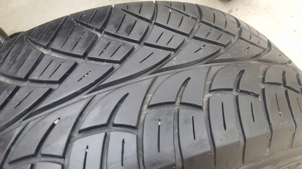 ขายยาง235/55/18 ปี 15/3+14/1 NITTO 420S  4 เส้น