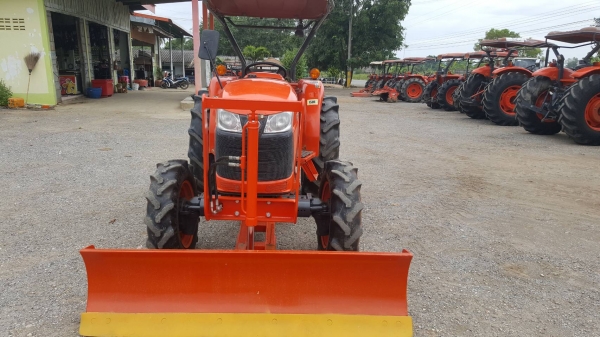 ขายคะL4708 อุปกรณ์3ชิ้น รถสวย สีสวย สภาพพร้อมใช้งานคะ มีบริการจัดส่งคะ