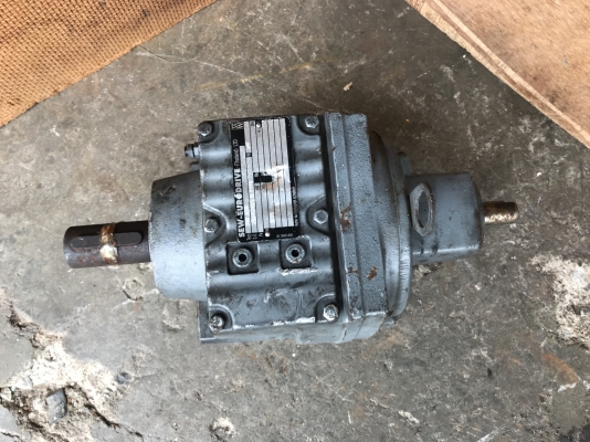 ขายหัวเกียร์ทดรอบ SEW eurodrive อัตราทด 1:16.8 ทดแรงบิดเยอะ ของใหม่เก็บเก็บ หมุนนิ่ม พร้อมใช้งาน