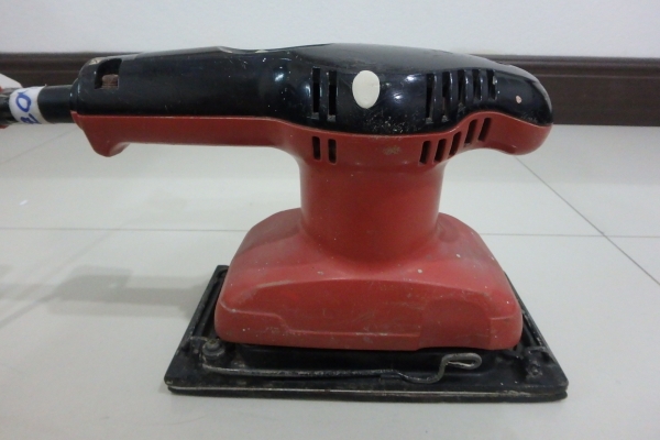 เครื่องขัดกระดาษทรายแบบสั่น Maktec รุ่น MT921 ของแท้ สภาพดี เครื่องขัดกระดาษทรายแบบสั่น Maktec รุ่น MT921 ของแท้ สภาพดี
