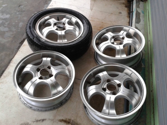 ขอบ15นิ้ว4รู100 ชุดนี้ ราคา 3900 บาท