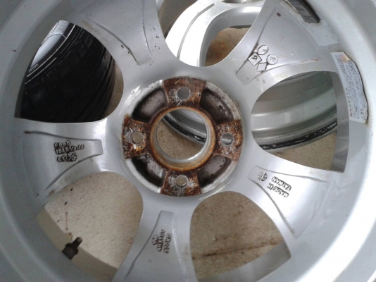 ขอบ15นิ้ว4รู100 ชุดนี้ ราคา 3900 บาท