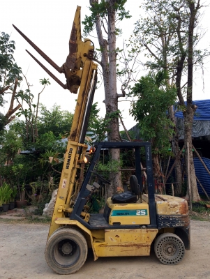 ขายรถโฟล์คลิฟท์ สนใจติดต่อ 086-324-1992 086-775-7900