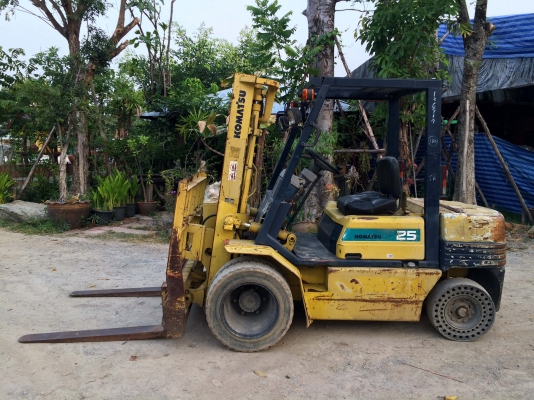 ขายรถโฟล์คลิฟท์ สนใจติดต่อ 086-324-1992 086-775-7900