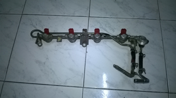 ขายอะไหล่เครืองยนต์NISSAN SR20 DET หลังหักไม่โบ2000cc ขับหลังเกียรออโต้ สนใจจริงๆราคาลดให้ใด้