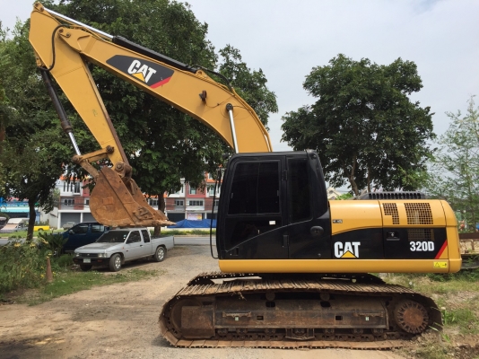 CAT 320D
