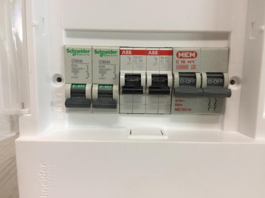 ขาย ตู้ไฟ Consumer Unit Schneider MIP12106  6ช่อง Made in Italy