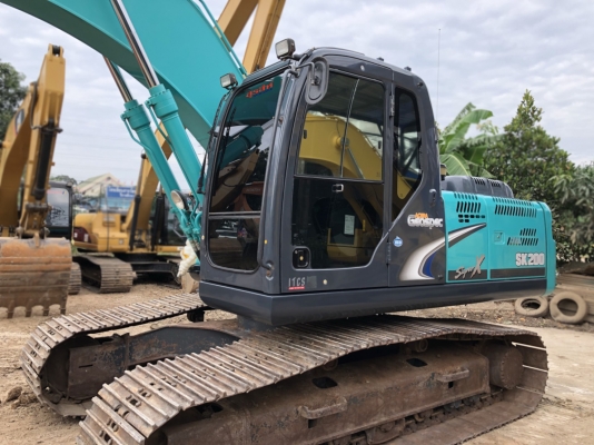 ขายรถแบ็คโฮ KOBELCO SK200-8 YN12 SuperX ใช้งาน 5 พันชั่วโมง ซีเรียลซ์สูง