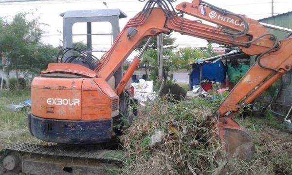 ขาย 250,000 บาท HITACHI EX30UR เก่านอก. เครื่องดี ปั้มแรง โช่หนา เอวแน่น. เอกสารชื้อขาย  รถอยู่ จ.ปทุมธานี โทร&amp;ไอดีไลน์ 0610710295