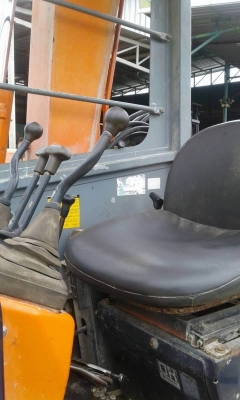 ขาย 250,000 บาท HITACHI EX30UR เก่านอก. เครื่องดี ปั้มแรง โช่หนา เอวแน่น. เอกสารชื้อขาย  รถอยู่ จ.ปทุมธานี โทร&amp;ไอดีไลน์ 0610710295