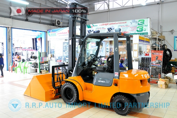 ขายรถโฟล์คลิฟท์มือสอง TOYOTA รุ่น 7FD25-16855 นำเข้าจากประเทศญี่ปุ่น 100\% ไม่เคยใช้งานในไทย