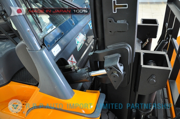 ขายรถโฟล์คลิฟท์มือสอง TOYOTA รุ่น 7FD25-16855 นำเข้าจากประเทศญี่ปุ่น 100\% ไม่เคยใช้งานในไทย