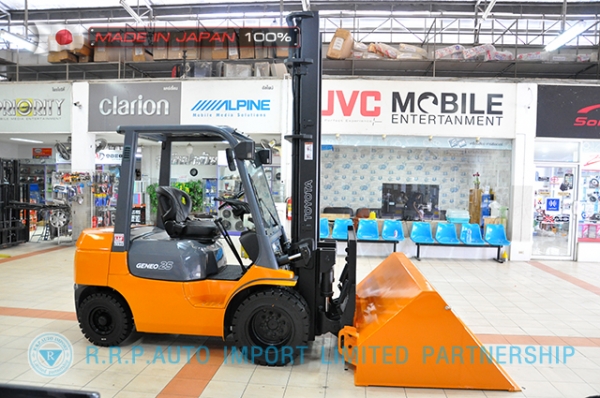 ขายรถโฟล์คลิฟท์มือสอง TOYOTA รุ่น 7FD25-16855 นำเข้าจากประเทศญี่ปุ่น 100\% ไม่เคยใช้งานในไทย