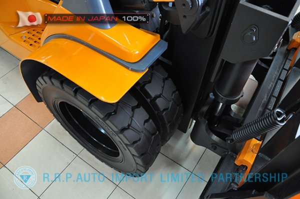 ขายรถโฟล์คลิฟท์มือสอง TOYOTA รุ่น 7FD25-16855 นำเข้าจากประเทศญี่ปุ่น 100\% ไม่เคยใช้งานในไทย