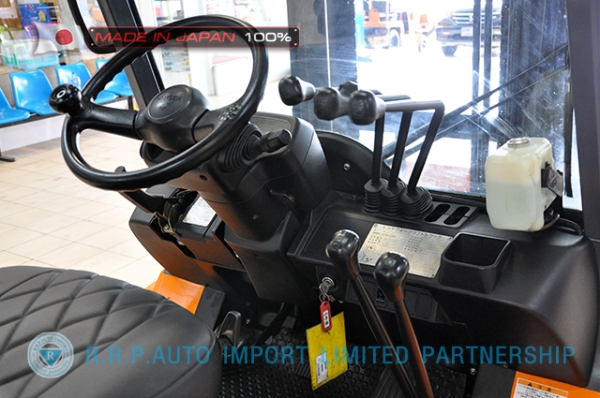 ขายรถโฟล์คลิฟท์มือสอง TOYOTA รุ่น 7FD25-16855 นำเข้าจากประเทศญี่ปุ่น 100\% ไม่เคยใช้งานในไทย