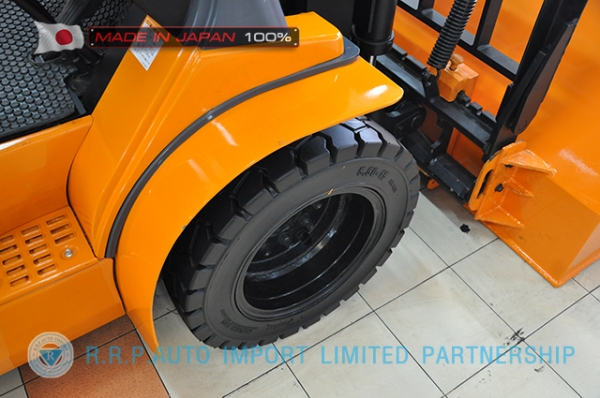 ขายรถโฟล์คลิฟท์มือสอง TOYOTA รุ่น 7FD25-16855 นำเข้าจากประเทศญี่ปุ่น 100\% ไม่เคยใช้งานในไทย