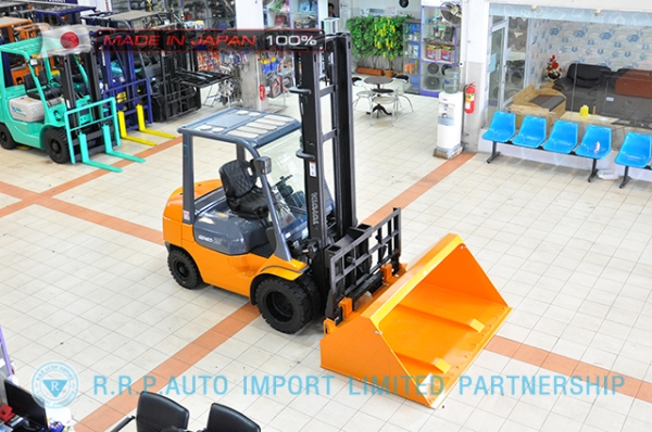 ขายรถโฟล์คลิฟท์มือสอง TOYOTA รุ่น 7FD25-16855 นำเข้าจากประเทศญี่ปุ่น 100\% ไม่เคยใช้งานในไทย