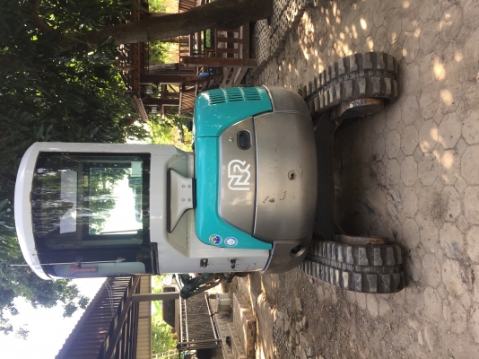 ขาย kobelco sk25sr มีเก๋ง รถเก่าญี่ปุ่นแท้100\% โทร086-1602189