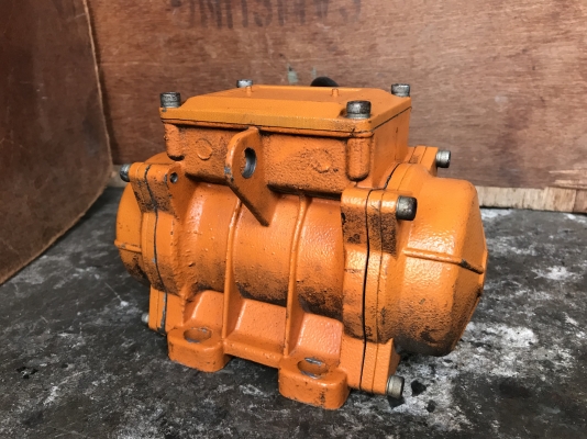 ขายมอเตอร์สั่น-เขย่า Netter 1/4HP. 380V made in Germany สภาพสวยมาก สั่นแรง ไม่มีแผ่นเพจ  พร้อมใช้งาน