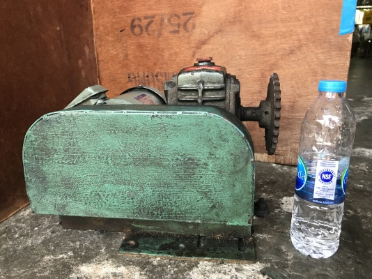 ขายมอเตอร์เกียร์ Cycro drive Sumitomo อัตราทด 1:21 made in Japan พร้อมหัวเกียร์ทดรอบ มีแท่นมาพร้อม เพลาออกประมาณ 2.5รอบต่อนาที สภาพดี พร้อมใช้งาน