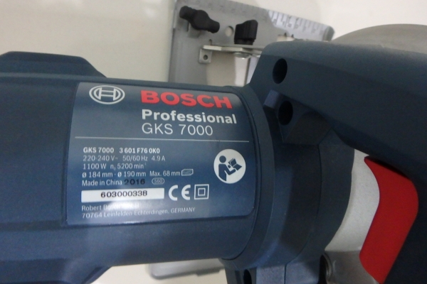 เลื่อยวงเดือน 7 นิ้ว BOSCH แท้ รุ่น GKS 7000 ของใหม่ มีใบรับประกัน ขายถูก เลื่อยวงเดือน 7 นิ้ว BOSCH แท้ รุ่น GKS 7000 ของใหม่ มีใบรับประกัน ขายถูก