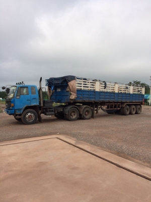 เจ้า ของ ขาย เอง ติดต่อเบอร์ 099-456-1992 ขายหัวลาก 450000 หางคอก 3  เพลา 350000 หาง คอก 2 เพลา 180000 หาง บรรทุก น้ำ 180000