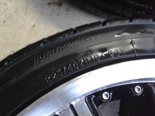 ขอบ19นิ้ว5รู114 แถมยาง ชุดนี้ ราคา 7900 บาท