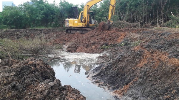 รับถมที่