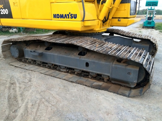 ขายรถแม็คโค KOMATSU PC200-8 สนใจติดต่อ 086-324-1992 086-775-7900