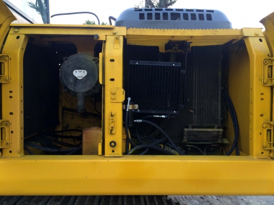 ขายรถแม็คโค KOMATSU PC200-8 สนใจติดต่อ 086-324-1992 086-775-7900