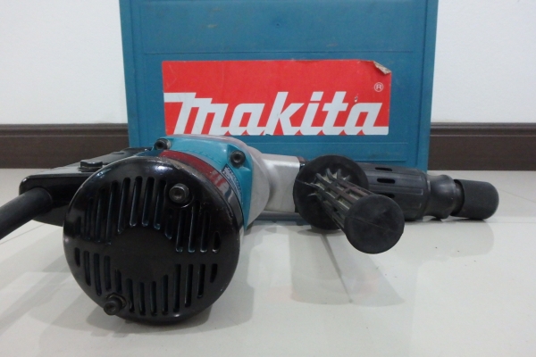 สกัดไฟฟ้า แย็ก มากีต้าร์ Makita 17 mm. HM0810TA ของแท้ ญี่ปุ่น สภาพใหม่มาก มีดอก กล่อง พร้อมใช้งาน