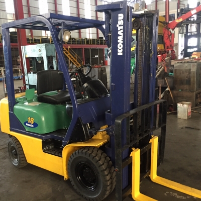 Forklifts Komatsu FG18 1.8ตัน เบนซินเก็บสีเปลี่ยนยางตันใหม่4เส้นใช้งานน้อย ราคาเบาๆ135,000บาท สนใจติดต่อ บริษัท ชัยเสรียานยนต์ จำกัด 0860801238 #Forklifts #Komatsu #รถยก #โฟล์คลิฟท์