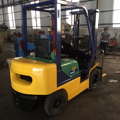 Forklifts Komatsu FG18 1.8ตัน เบนซินเก็บสีเปลี่ยนยางตันใหม่4เส้นใช้งานน้อย ราคาเบาๆ135,000บาท สนใจติดต่อ บริษัท ชัยเสรียานยนต์ จำกัด 0860801238 #Forklifts #Komatsu #รถยก #โฟล์คลิฟท์
