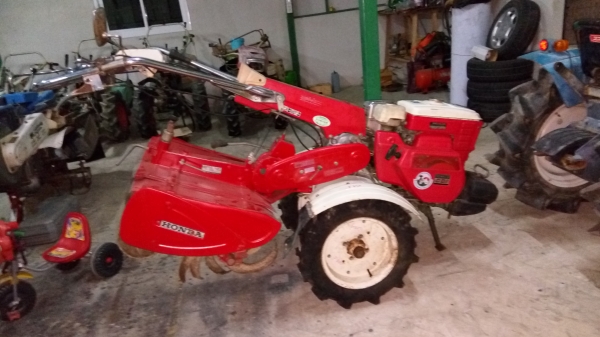 รถพรวนดินฮอนด้าเบนซิล 8 แรง อุปกรณ์ครบตรวจสภาพแล้วพร้อมใช้ รถพรวนดินฮอนด้าเบนซิล 8 แรง อุปกรณ์ครบตรวจสภาพแล้วพร้อมใช้