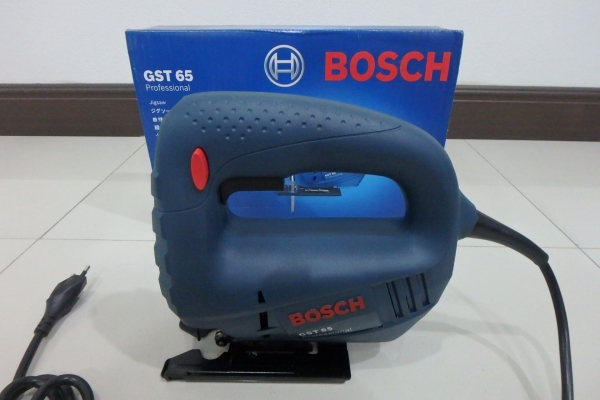 จิ๊กซอว์ เลื่อยฉลุไฟฟ้า Jig Saw BOSCH GST 65 (500W.) ของใหม่ มือหนึ่ง จิ๊กซอว์ เลื่อยฉลุไฟฟ้า Jig Saw BOSCH GST 65 (500W.) ของใหม่ มือหนึ่ง