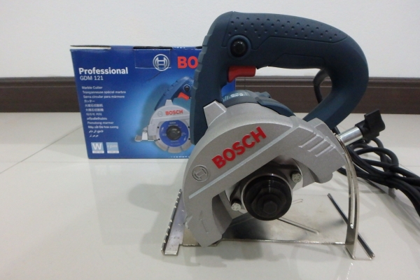 เลื่อย เครื่องตัดหินอ่อน (ตัวตัดน้ำ) Bosch ของแท้ รุ่น GDM 121 ของใหม่ มือหนึ่ง เลื่อย เครื่องตัดหินอ่อน (ตัวตัดน้ำ) Bosch ของแท้ รุ่น GDM 121 ของใหม่ มือหนึ่ง