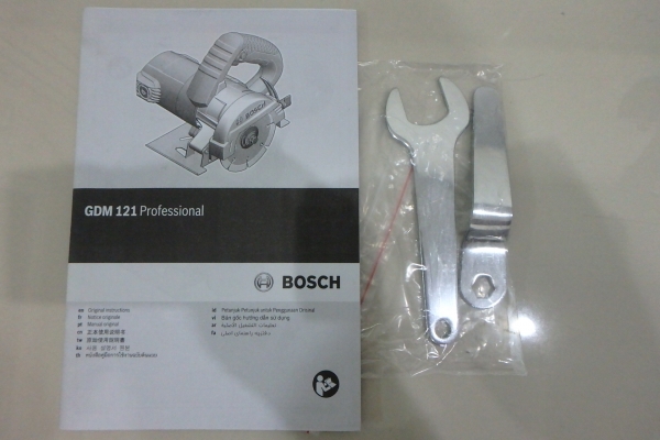 เลื่อย เครื่องตัดหินอ่อน (ตัวตัดน้ำ) Bosch ของแท้ รุ่น GDM 121 ของใหม่ มือหนึ่ง