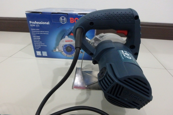 เลื่อย เครื่องตัดหินอ่อน (ตัวตัดน้ำ) Bosch ของแท้ รุ่น GDM 121 ของใหม่ มือหนึ่ง เลื่อย เครื่องตัดหินอ่อน (ตัวตัดน้ำ) Bosch ของแท้ รุ่น GDM 121 ของใหม่ มือหนึ่ง
