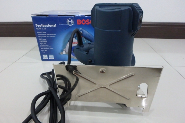 เลื่อย เครื่องตัดหินอ่อน (ตัวตัดน้ำ) Bosch ของแท้ รุ่น GDM 121 ของใหม่ มือหนึ่ง